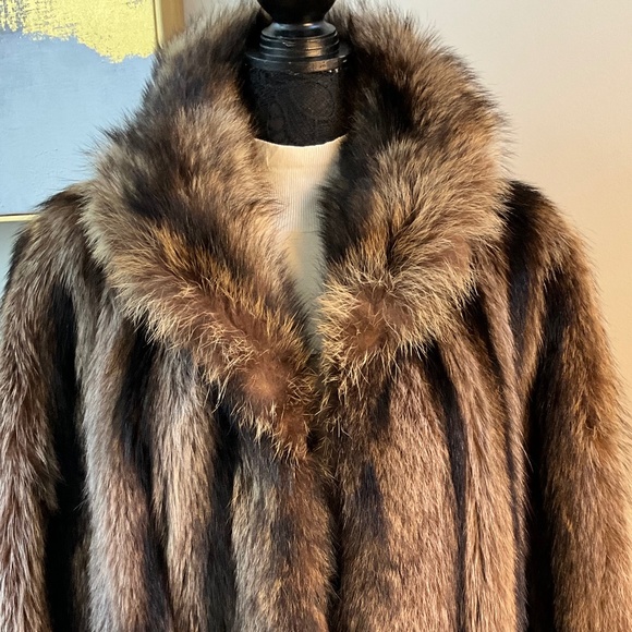 **Vintage Real Raccoon Fur Coat** - Picture 1 of 7